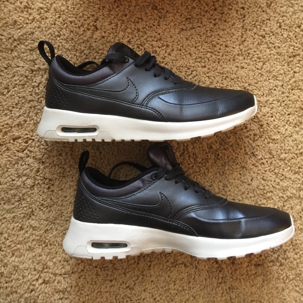 NIKE AIR MAX THEA SE
