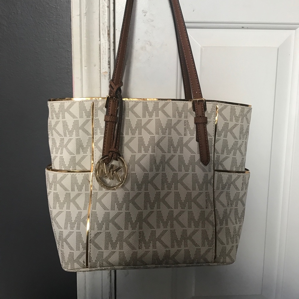 Micheal Kors handbag