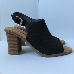 Dr. Scholl's Paige Block Heel Sandal.