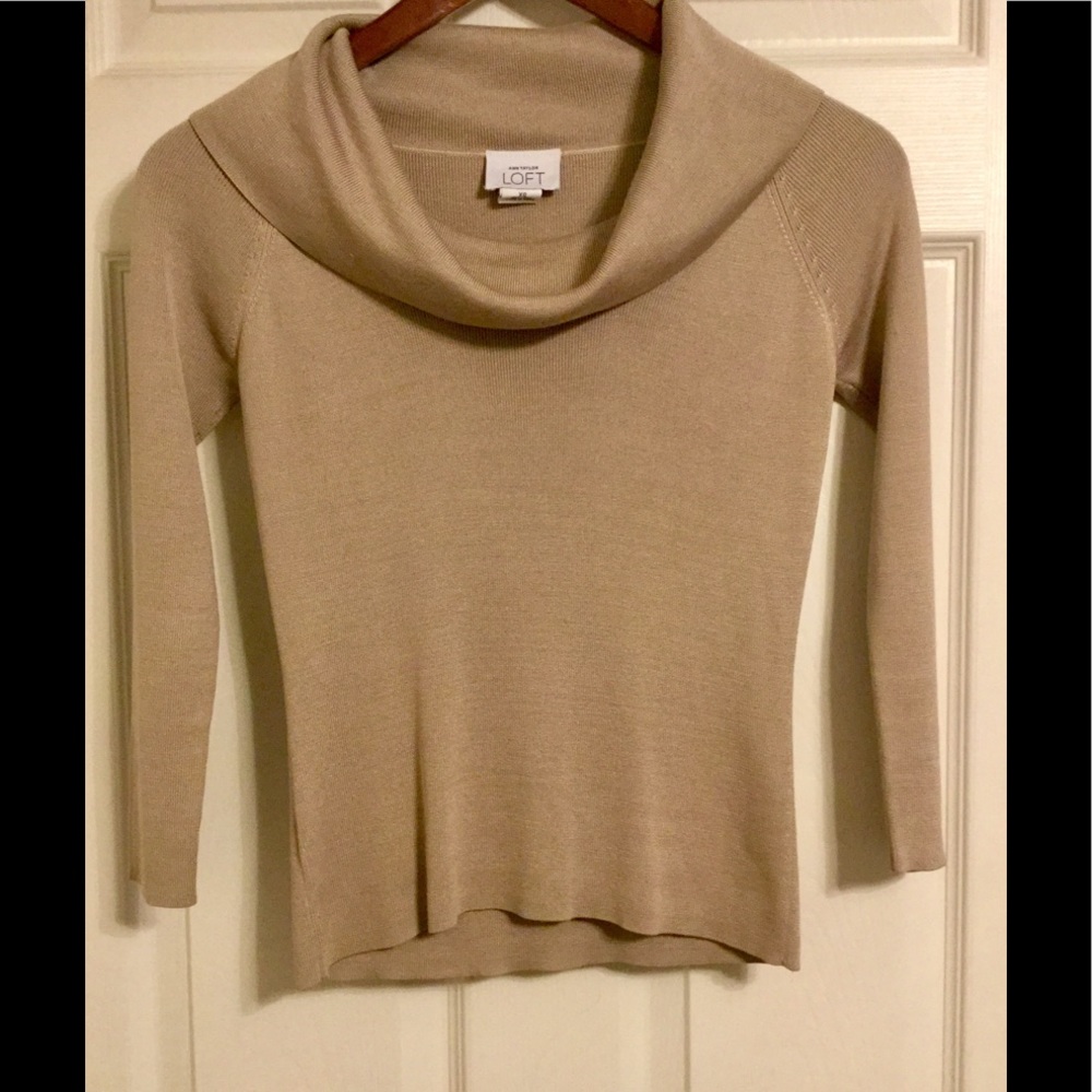 💵CLOSET CLEAROUT! 💵 Ann Taylor Summer Sweater