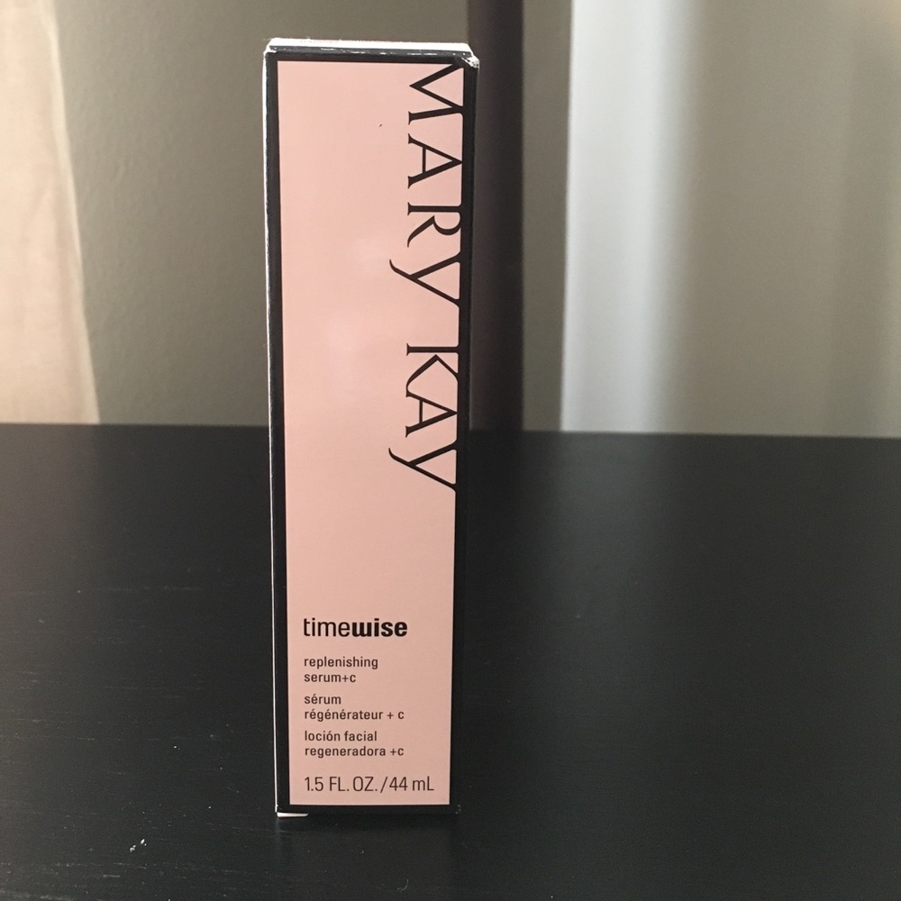 Brand New Mary Kay Vitamin C serum full sized