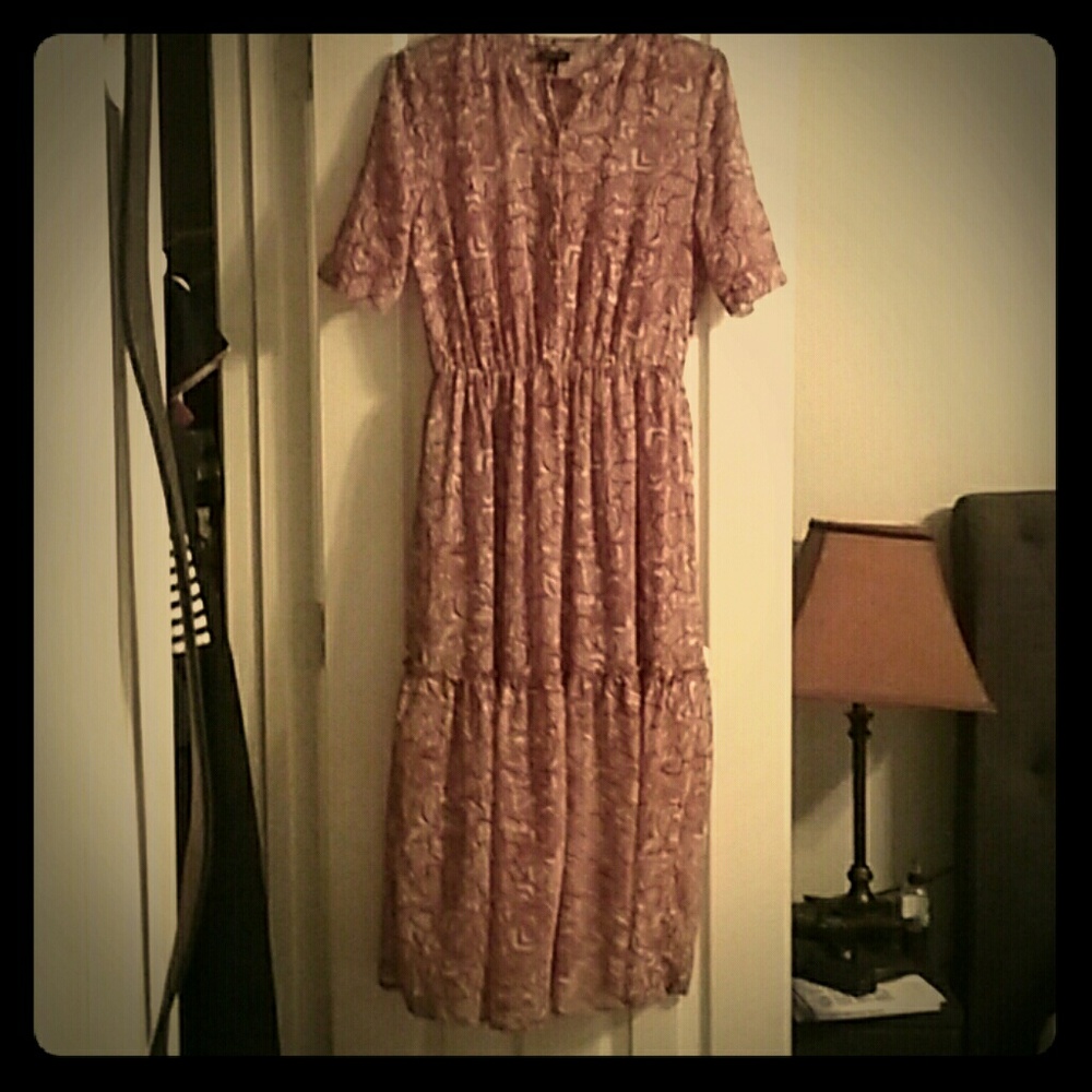 Gorgeous Vintage-Style Dress