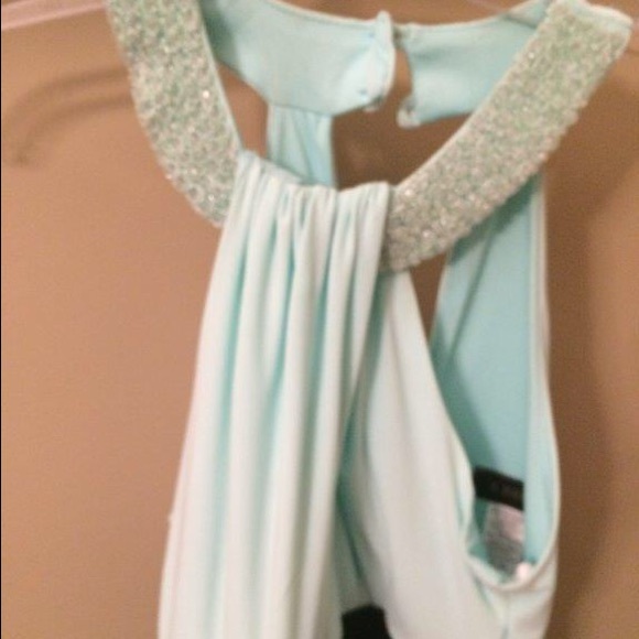 Dress - Picture 4 of 4