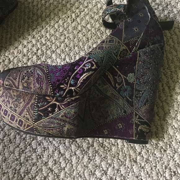 Aldo purple tapestry Mary Jane wedges - Picture 5 of 6