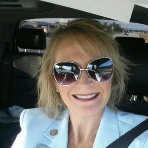 Meet your Posher, Kimberly
