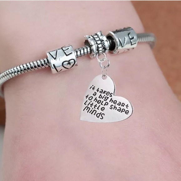 🆕(I25) Great Gift for a Teacher or Her Asst - Picture 2 of 3