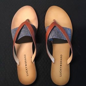 ON SALE!! Women's sandals.
