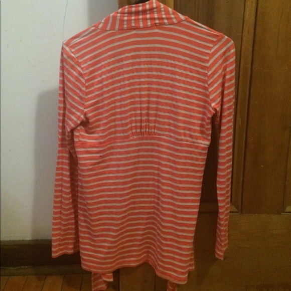 Coral and white striped open cardigan - Picture 2 of 3