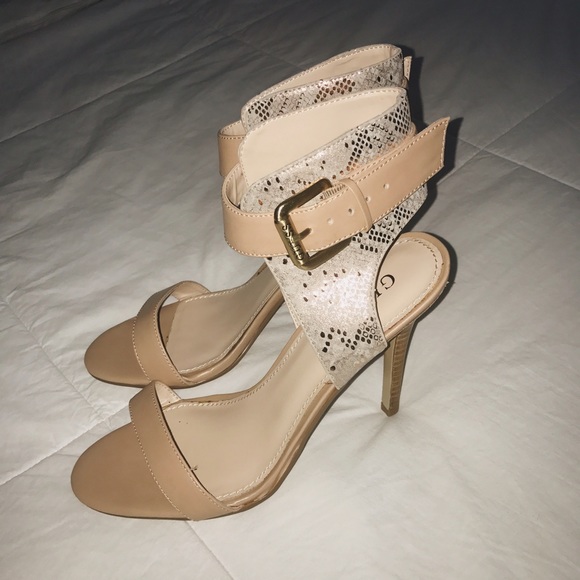 GUESS Heels - Picture 3 of 3