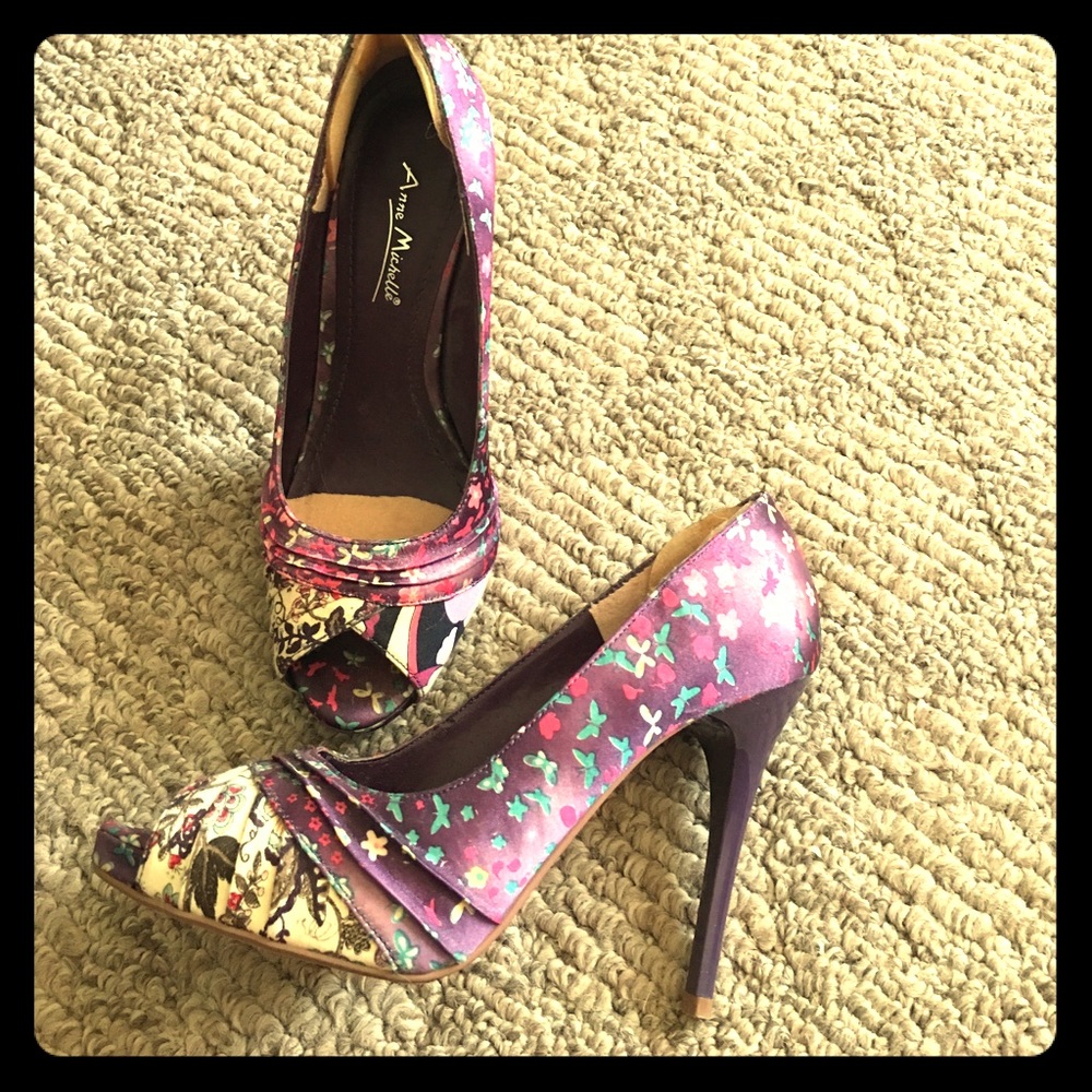 Peep toe heels