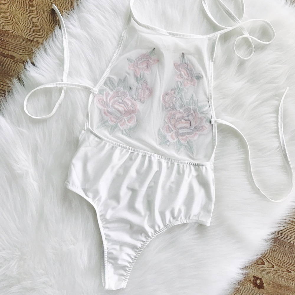 🌴 FALL SALE 🌴Roses Mesh Swimsuit - Picture 4 of 7