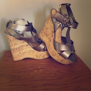 Guess wedges