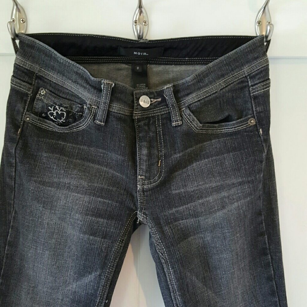 NOIR  JEANS SZ 0 EMBROIDERED  ON BACK AND FRONT