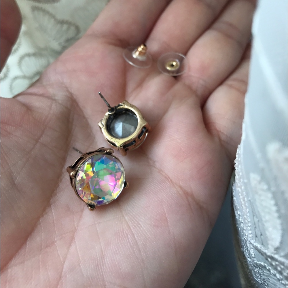 💝Iridescent Stud Earrings - Picture 5 of 6