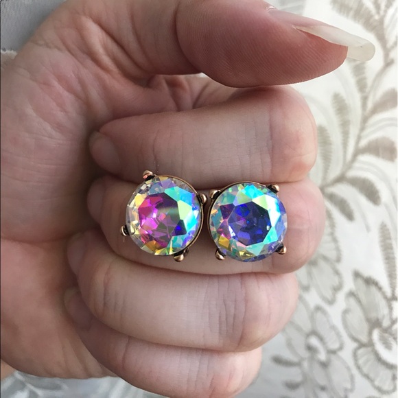 💝Iridescent Stud Earrings - Picture 2 of 6