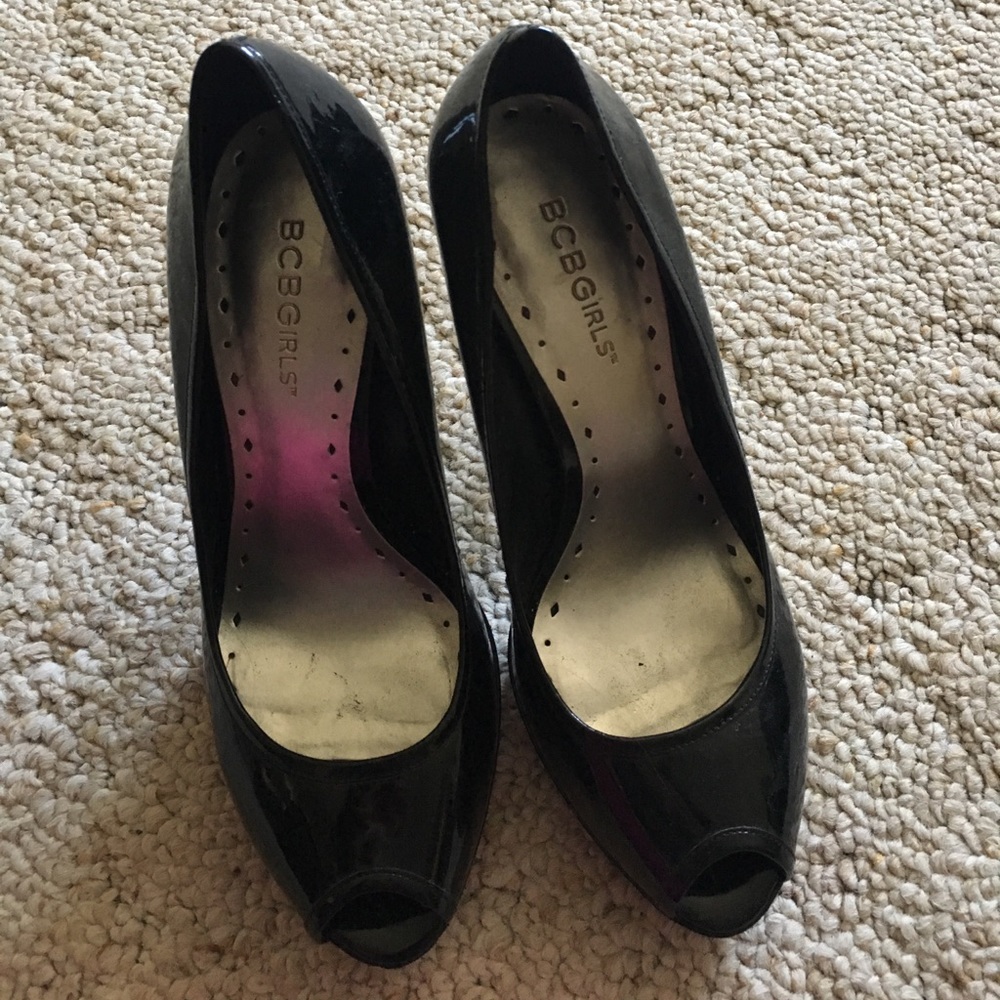 BCBG shoes
