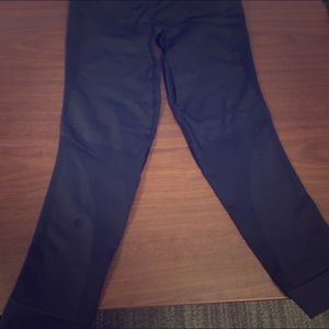 Lululemon cropped leggings size 6 worn once