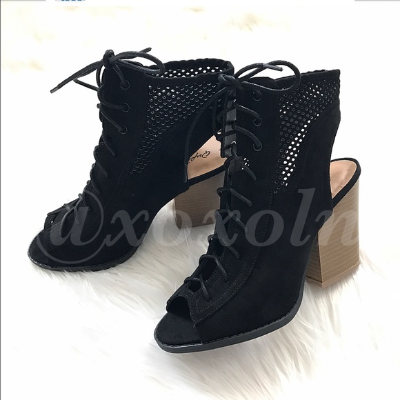 Black peep toe booties - Picture 4 of 8