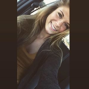 Meet your Posher, Lexi