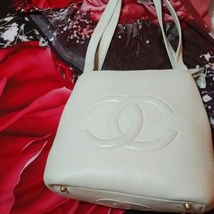 1 large Channel bag.