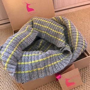 Brand new never worn Rachel Roy striped scarf