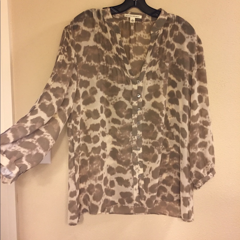 Banana republic button up blouse