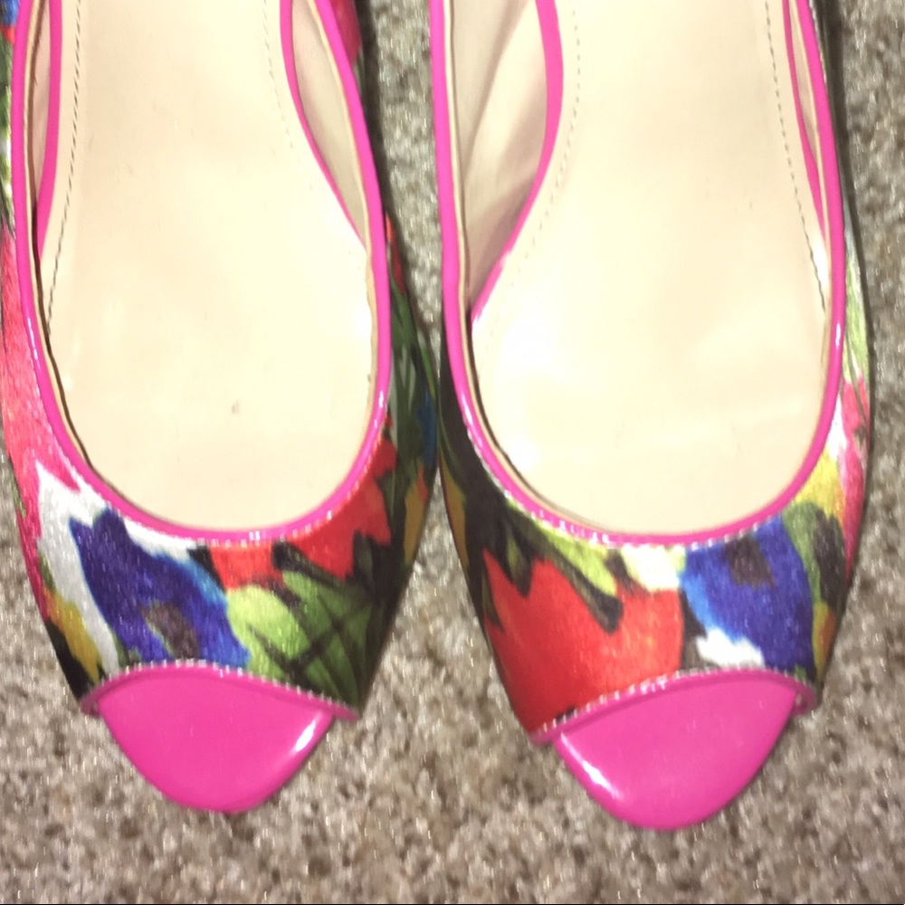 Guess Floral Shoes Brand New