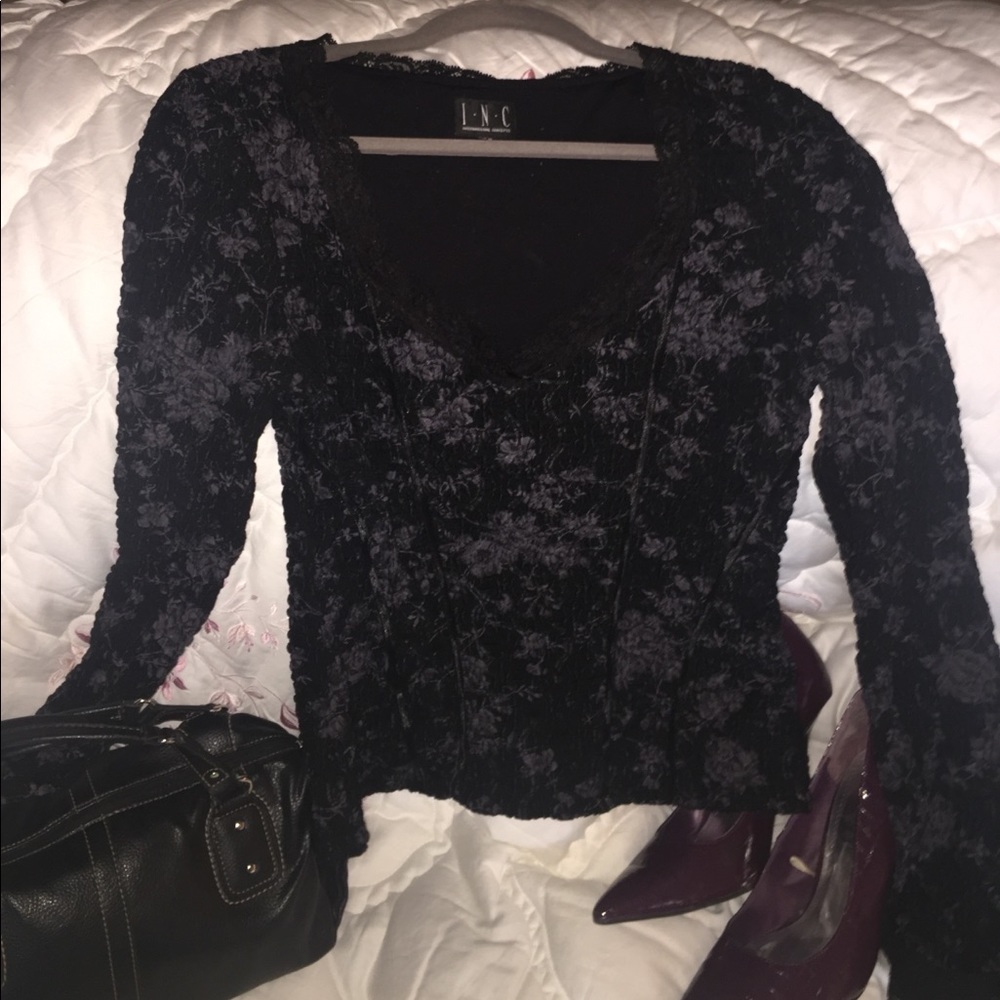 INC black, classy, Lacey, stretchy, gorgeous top🖤