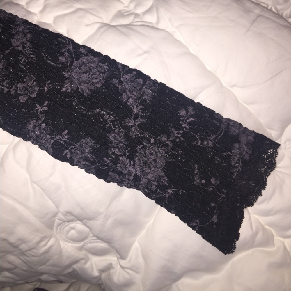 INC black, classy, Lacey, stretchy, gorgeous top🖤 - Picture 4 of 8
