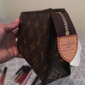 Louis Vuitton toiletry 15