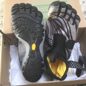 Vibram five fingers Lorna