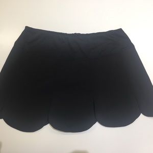 Scallop hemmed tennis athletic skirt NWOT