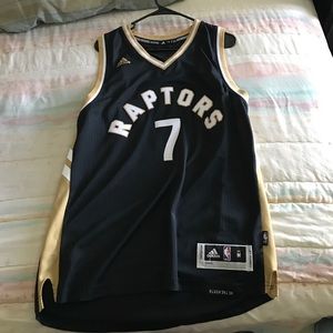 Kyle Lowry , Toronto raptors jersey