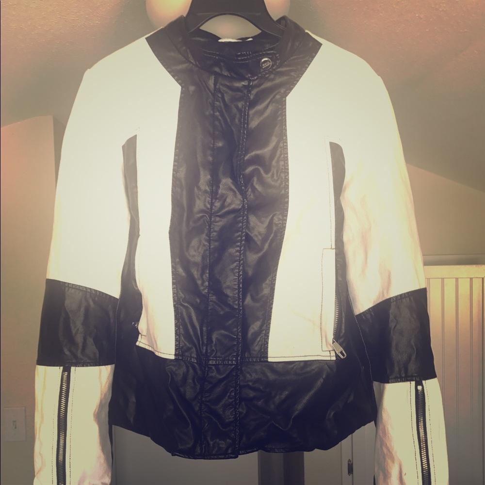 Cute white and black Steve Madden jacket