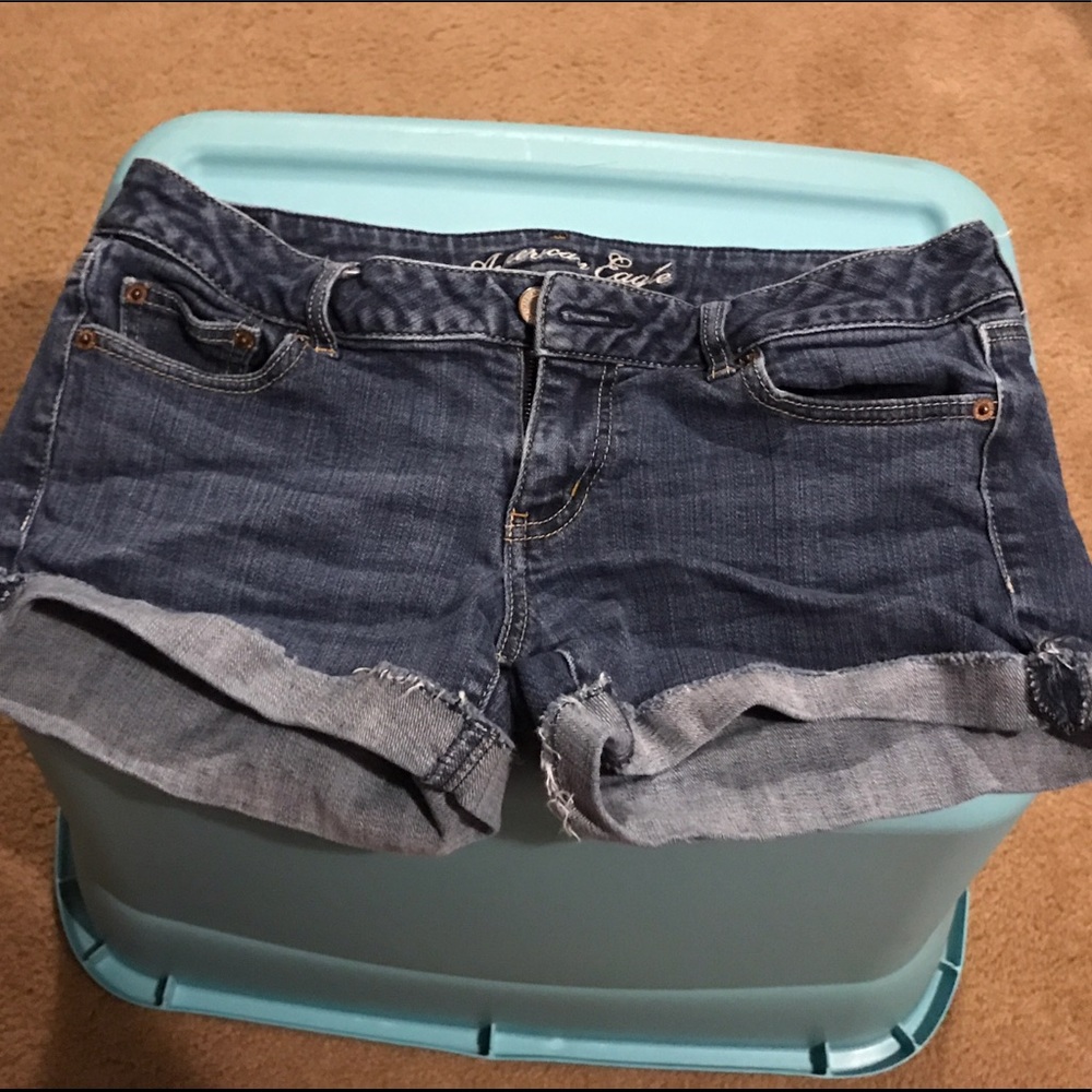 American Eagle cut off shorts