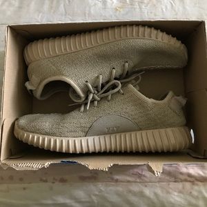 Yeezy 350 boosts