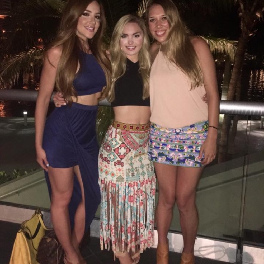 Hi low skirt and crop set