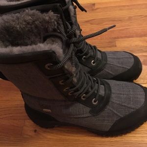 NWT UGG waterproof boots w/ vibram