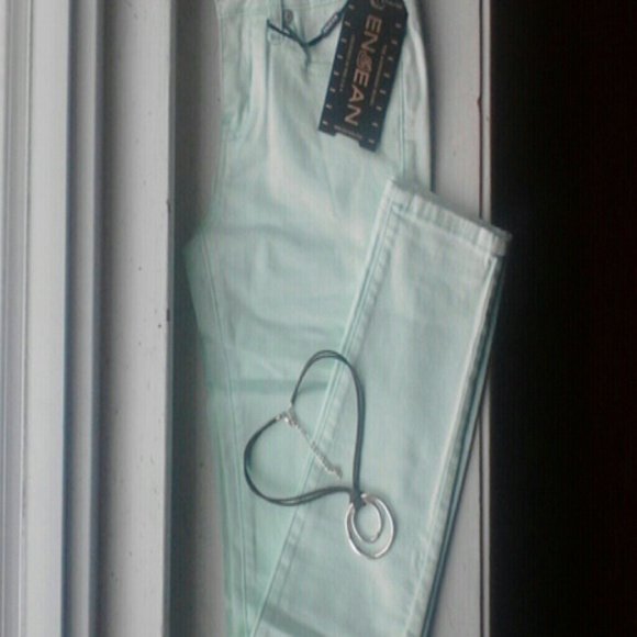 Re-stock!! Mint Jeans - Picture 3 of 3