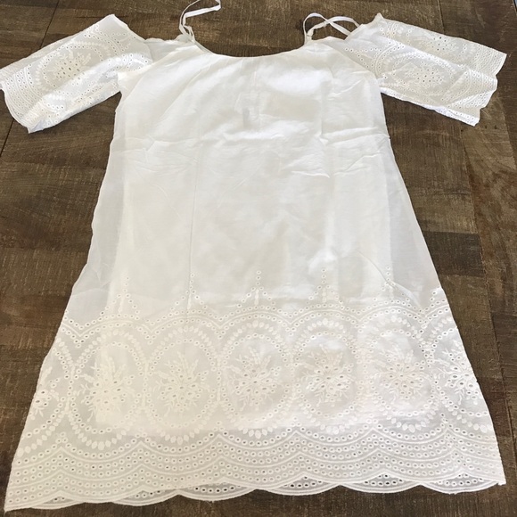 LAST ONE!! White embroidered cold-shoulder dress! - Picture 3 of 4
