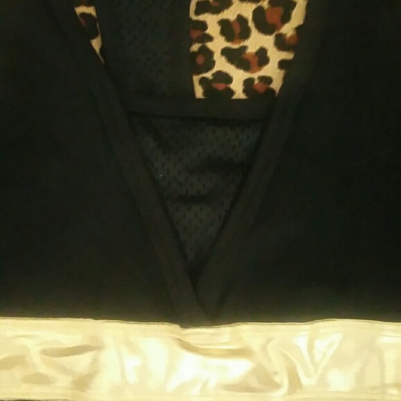 Bebe Sport Gold Foil/Black Workout Tank NWOT - Picture 2 of 4