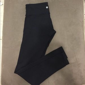 Black yoga pants