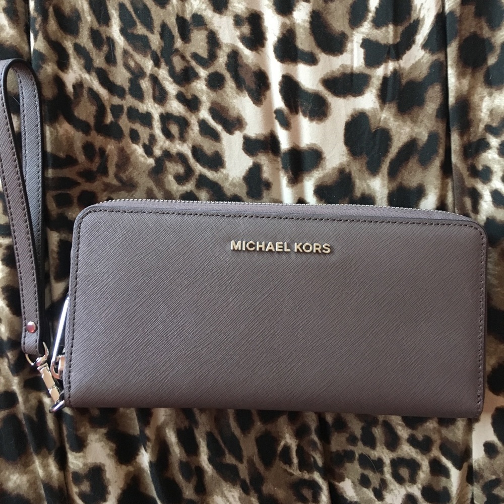 Michael Kors wallet wristler