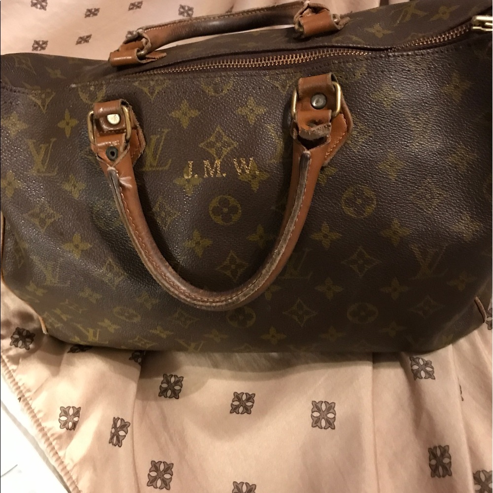 AUTHENTIC Louis Vuitton speedy 40~sale today ~