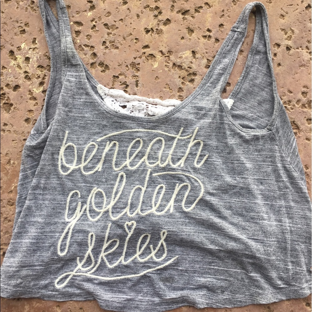 gray crop top