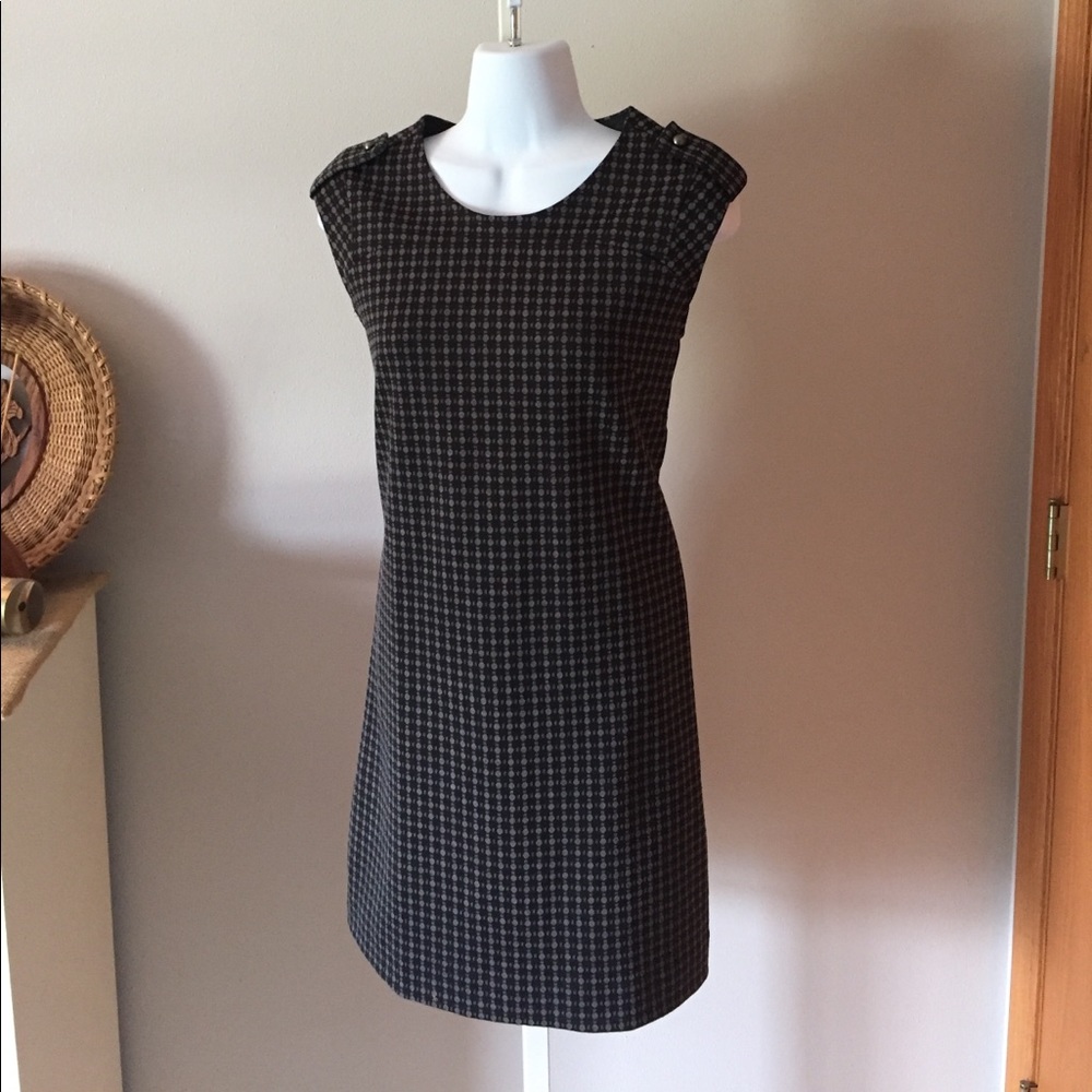 Adorable Banana republic dress