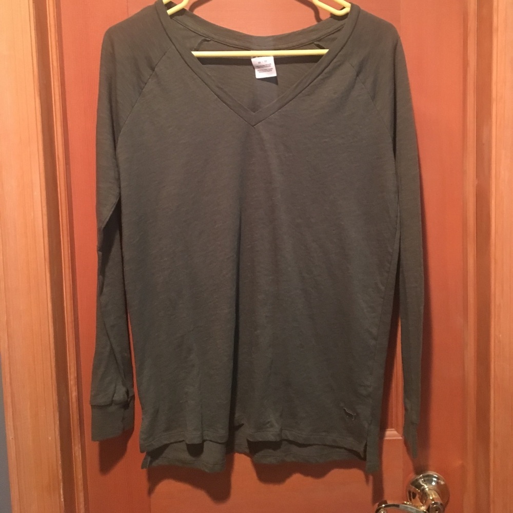 VS v-neck
