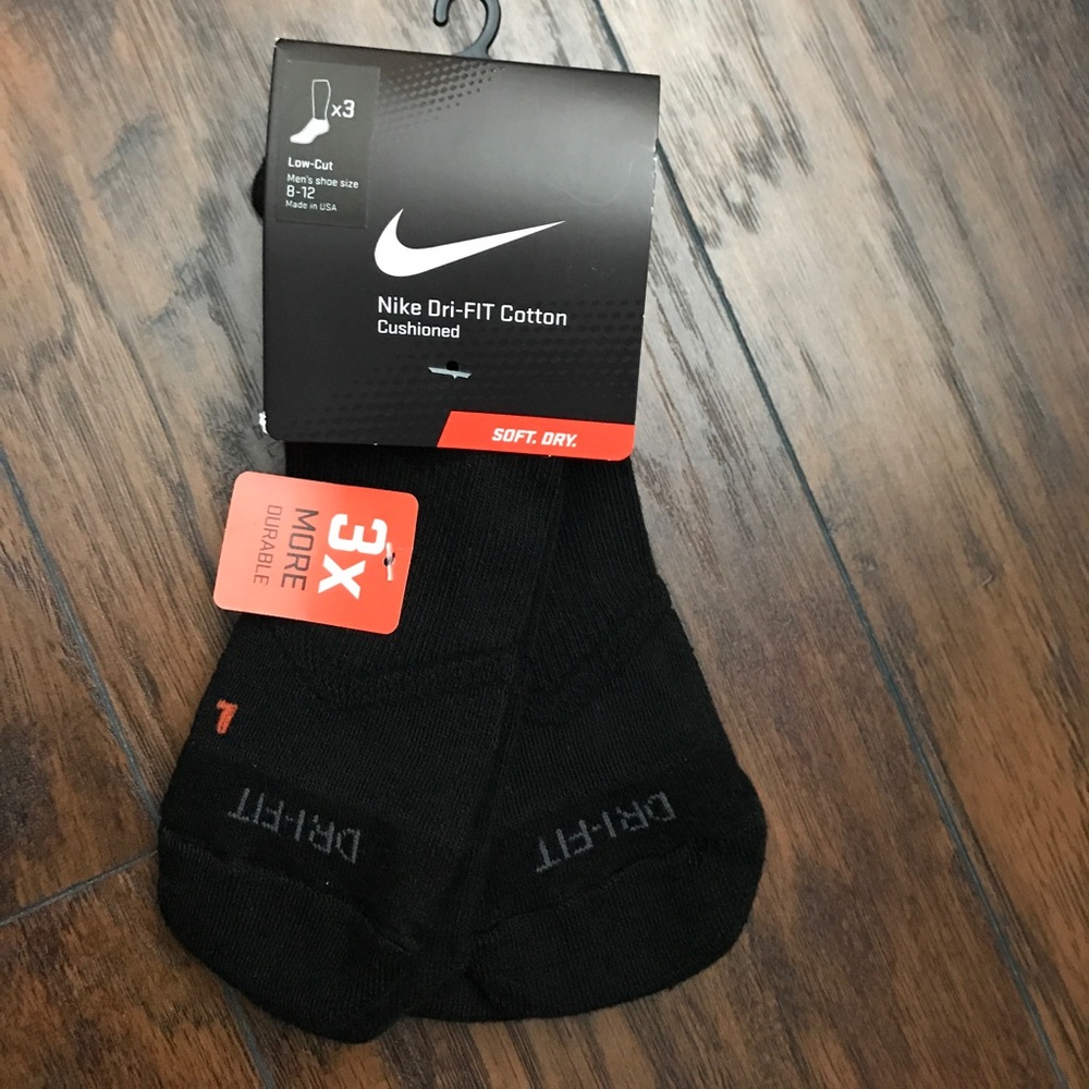 Nike Dri-FIT cotton low cut socks