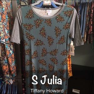 NEW Small Floral Julia Dress Lularoe BNWT