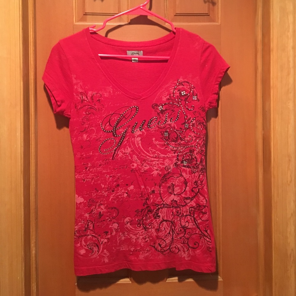 GUESS v-neck